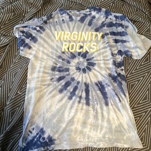 Danny Duncan T shirt. Large in men’s